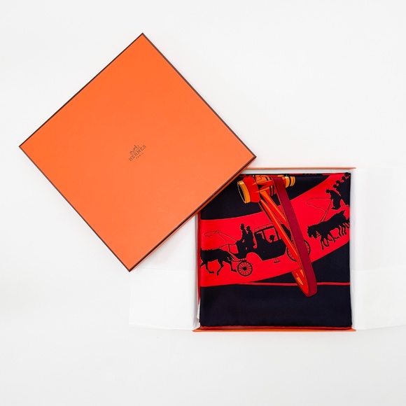 NWT Hermes Scarf “Paris qui Roule” in Black/Red - Picture 3 of 9